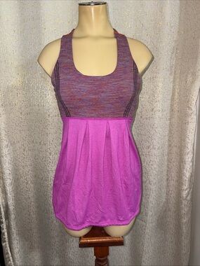 Lululemon Tank Pink Razor Back Straps Built In Bra Size 6, no tag